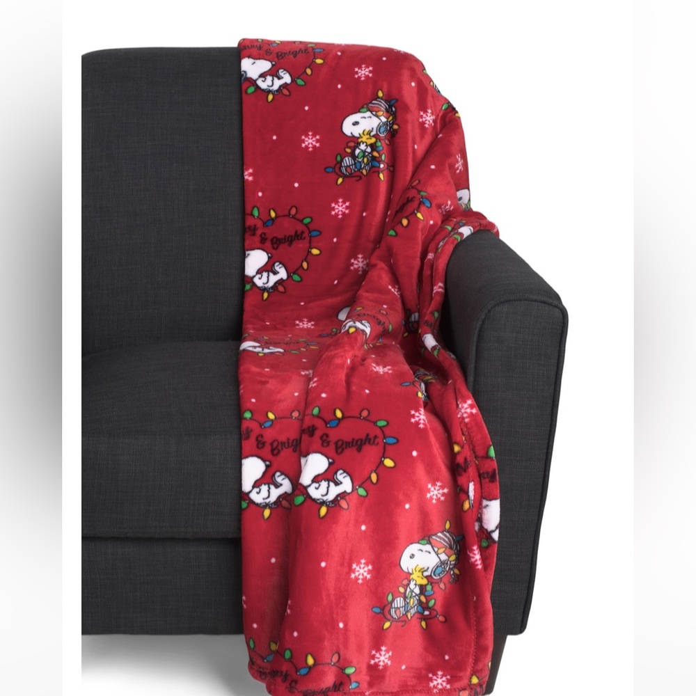Peanuts Snoopy Christmas design blanket
